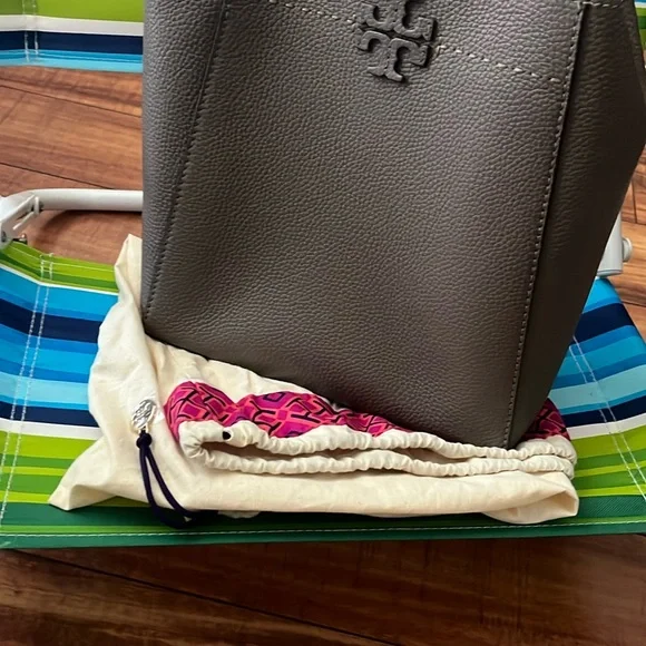 Tory Burch leather hobo - Picture 10 of 11